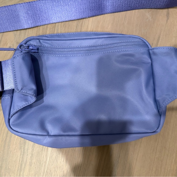 Purple Lululemon 2L Belt Bag - Picture 4 of 5